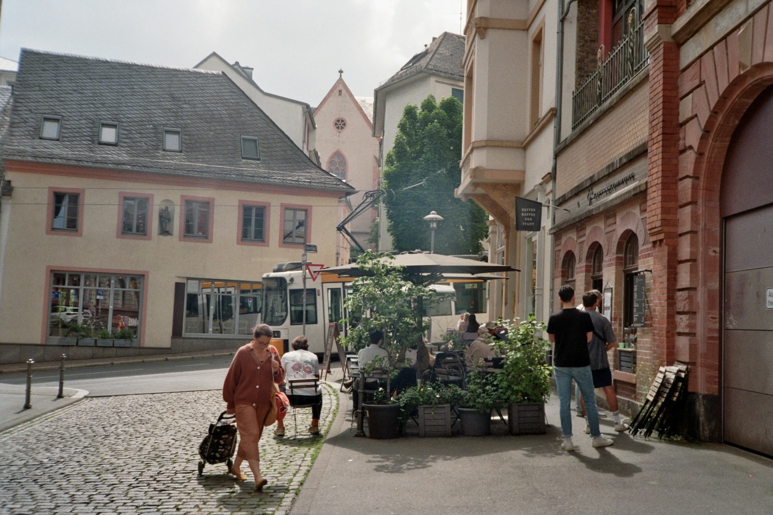 belebte Straße